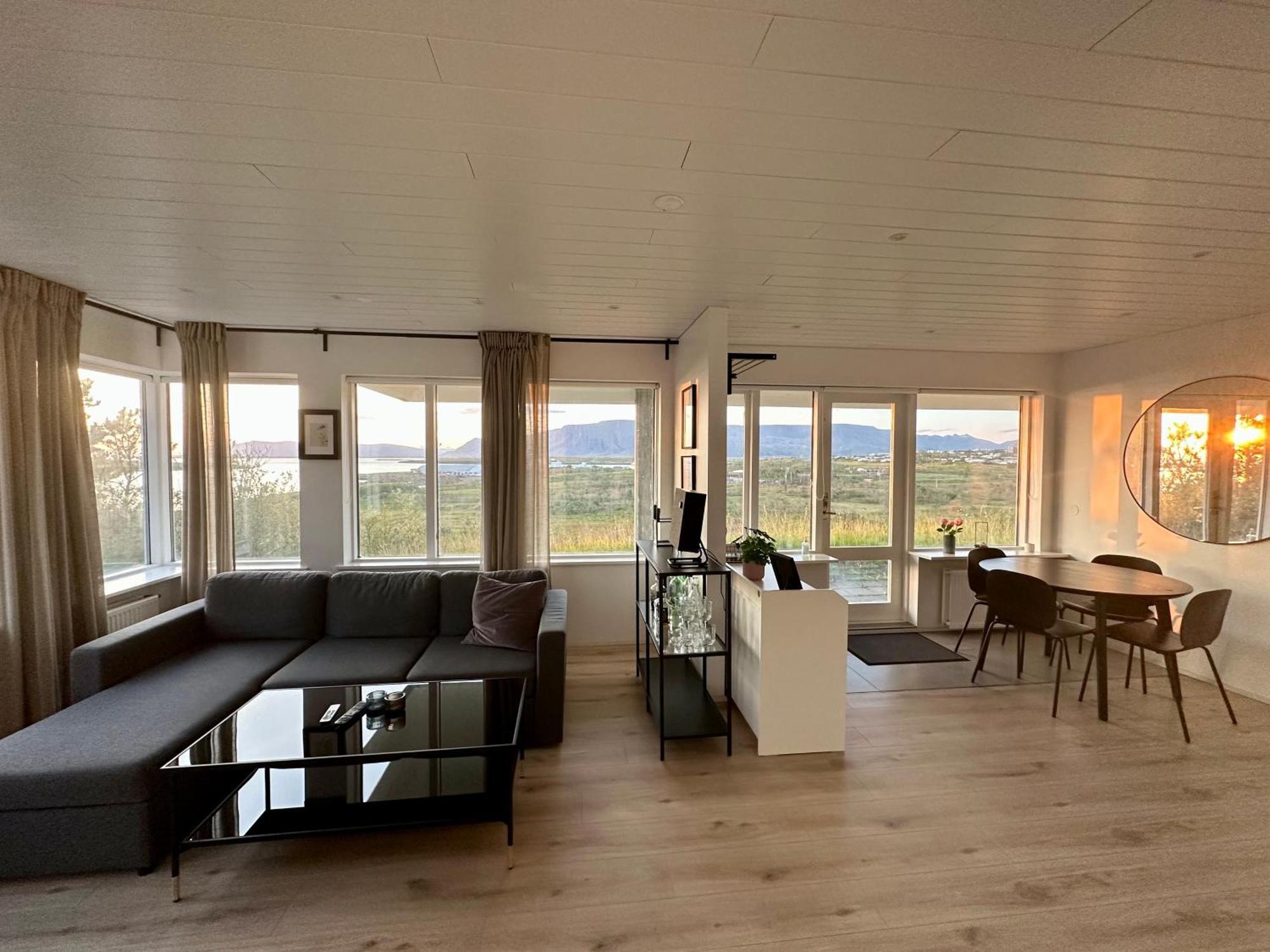 Charming 1-Bedroom Condo With Stunning View Reykjavík Esterno foto